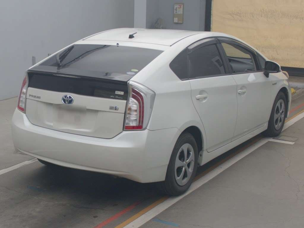 2014 Toyota Prius ZVW30[1]