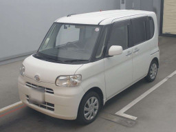 2012 Daihatsu Tanto