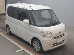 2012 Daihatsu Tanto