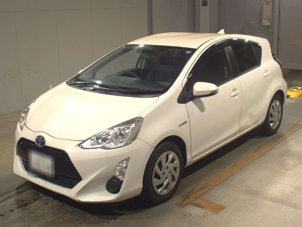 2015 Toyota Aqua NHP10[0]