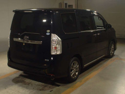 2012 Toyota Voxy