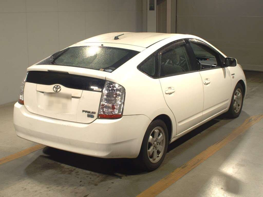 2010 Toyota Prius NHW20[1]