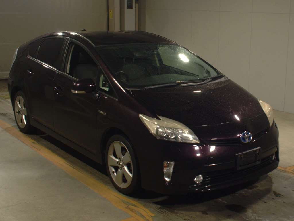 2011 Toyota Prius ZVW30[2]