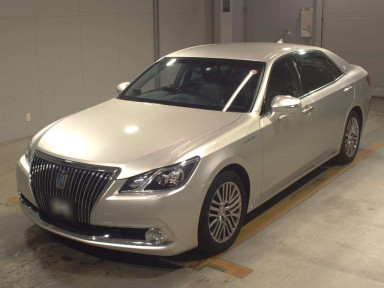 2015 Toyota Crown Majesta