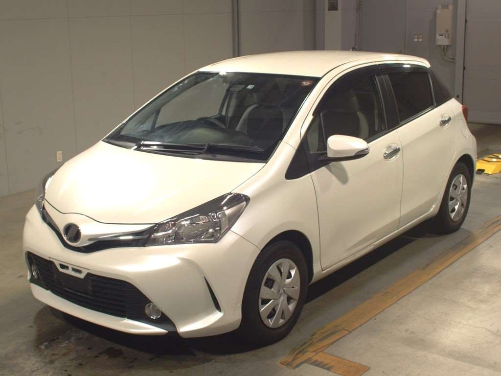 2015 Toyota Vitz NSP130[0]