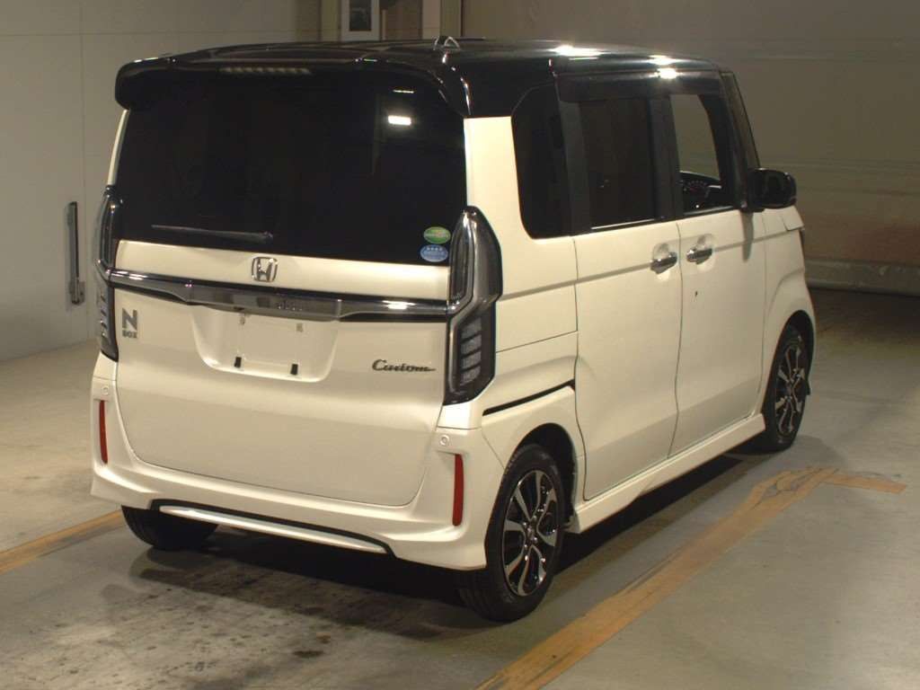 2017 Honda N-BOX CUSTOM JF3[1]