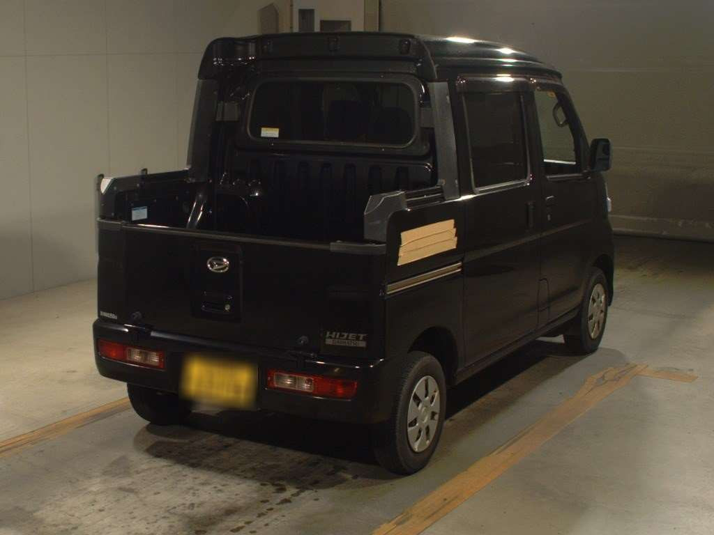 2015 Daihatsu Hijet Cargo S321W[1]