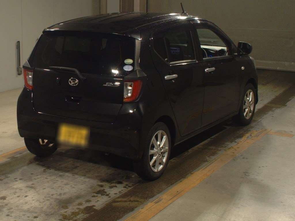 2018 Daihatsu Mira es LA350S[1]