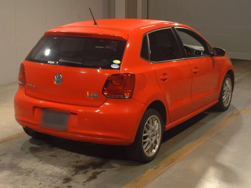 2013 Volkswagen Polo 6RCBZ[1]