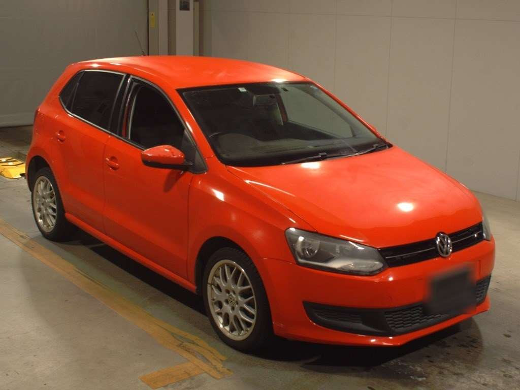 2013 Volkswagen Polo 6RCBZ[2]