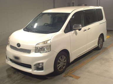 2011 Toyota Voxy