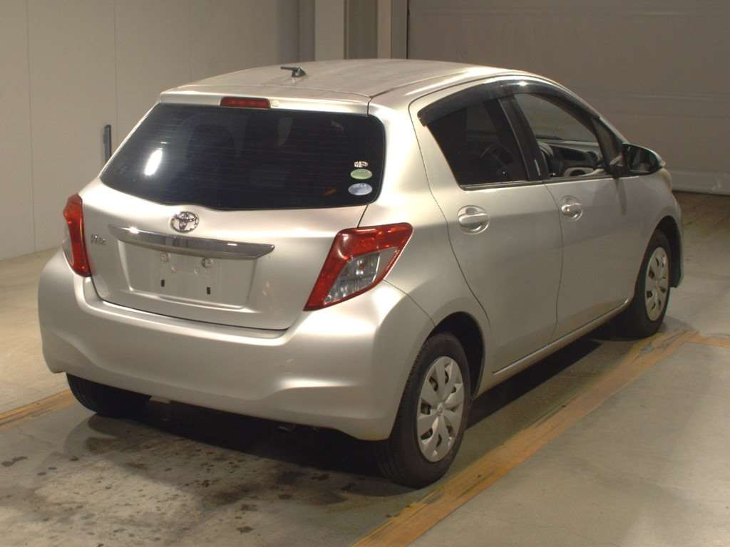 2013 Toyota Vitz KSP130[1]