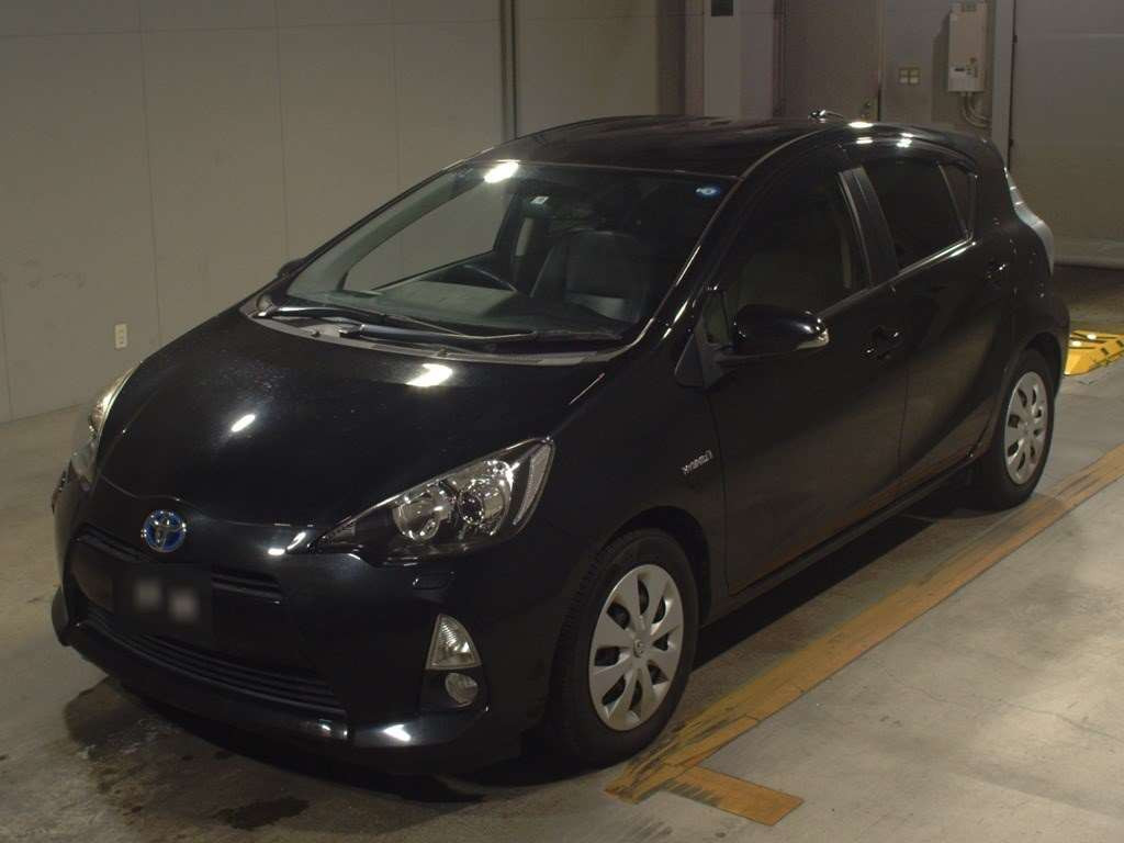 2013 Toyota Aqua NHP10[0]