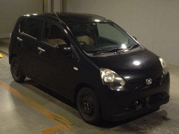 2011 Daihatsu Mira es