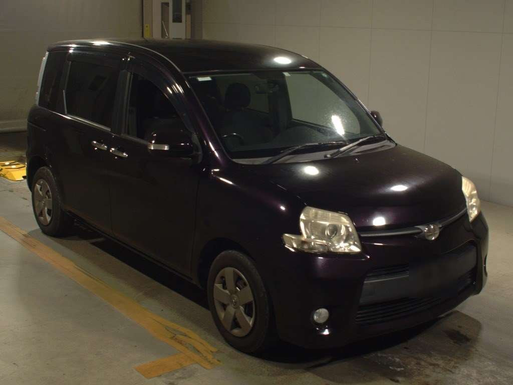 2012 Toyota Sienta NCP81G[2]