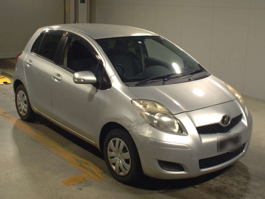 2010 Toyota Vitz KSP90[2]