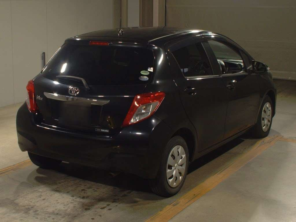 2012 Toyota Vitz NSP130[1]