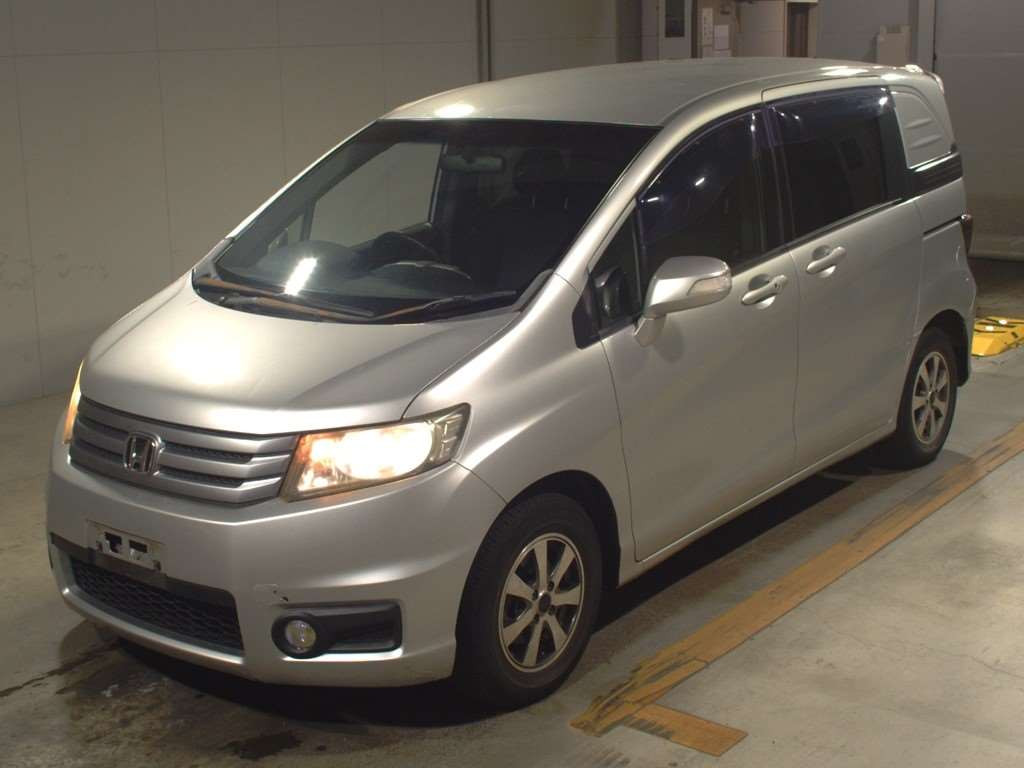 2012 Honda Freed Spike GB3[0]