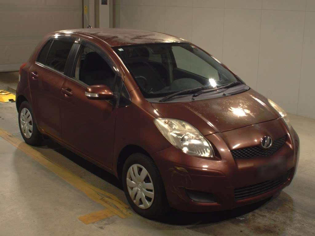 2010 Toyota Vitz KSP90[2]