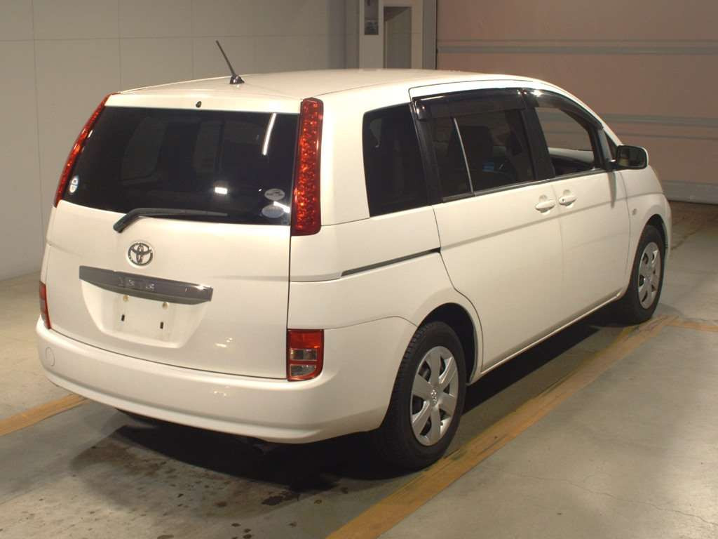 2006 Toyota Isis ZNM10G[1]