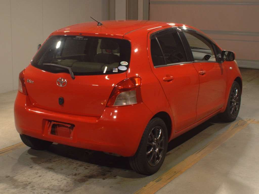 2006 Toyota Vitz SCP90[1]