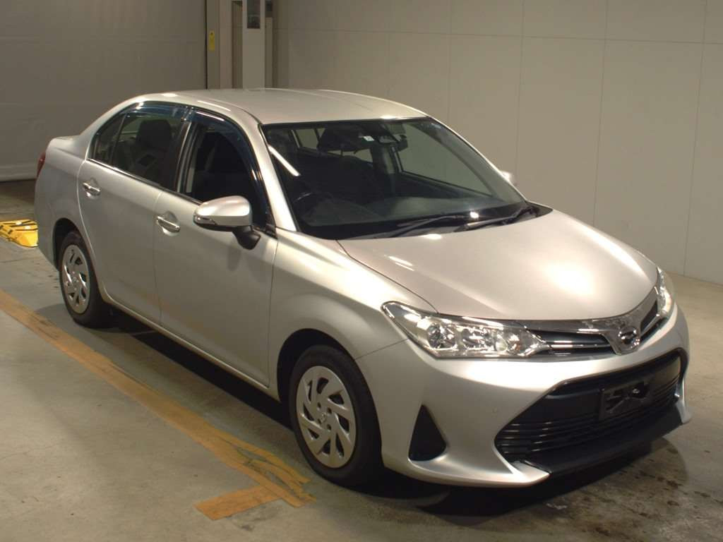 2017 Toyota Corolla Axio NRE161[2]