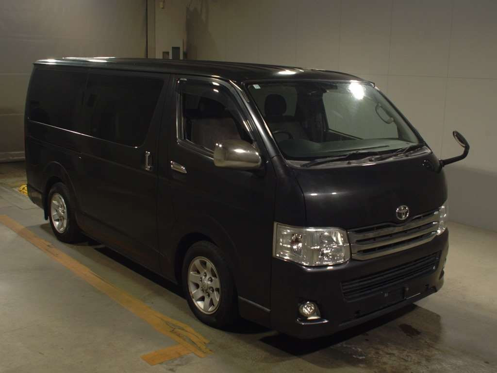 2004 Toyota Hiace Van KDH200V[2]