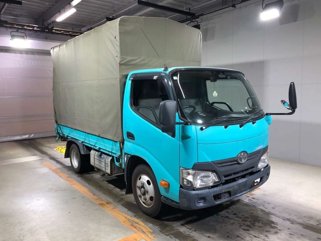 2016 Toyota Dyna Truck XZC605[1]