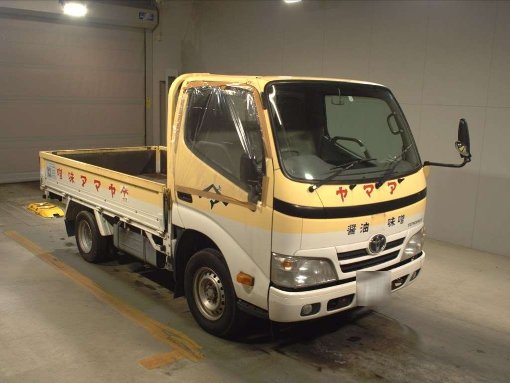 2013 Toyota Toyoace Truck KDY221[2]