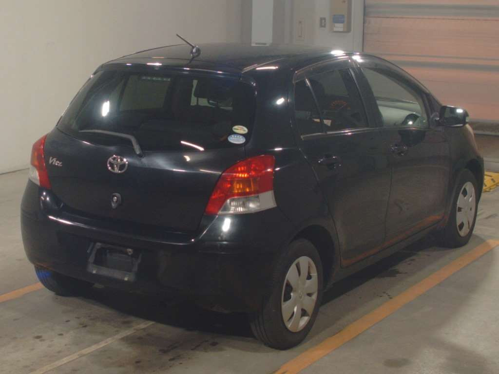 2007 Toyota Vitz SCP90[1]