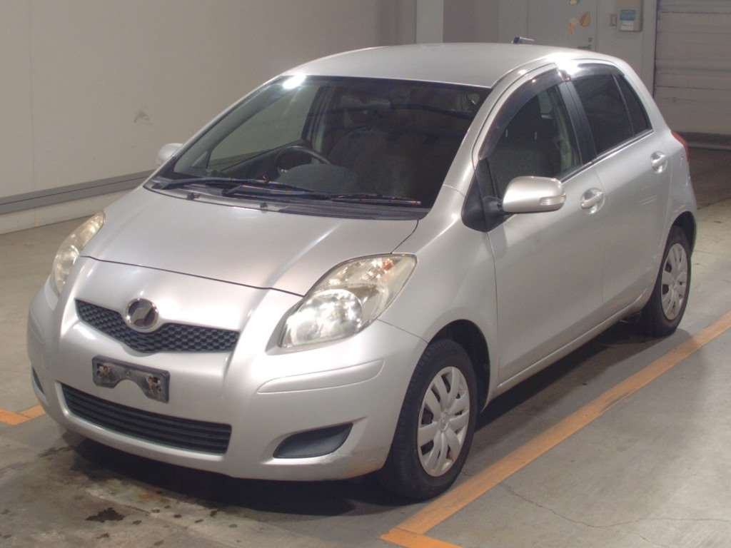 2010 Toyota Vitz SCP90[0]