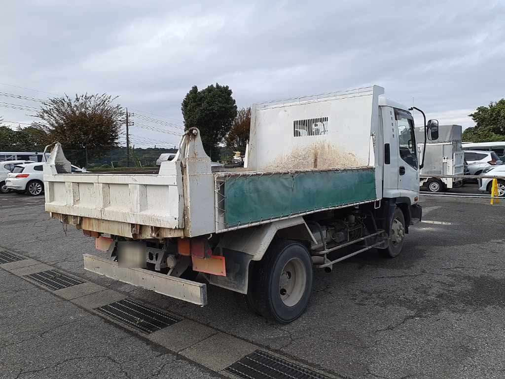 2003 Isuzu Forward FRR35C4S[1]