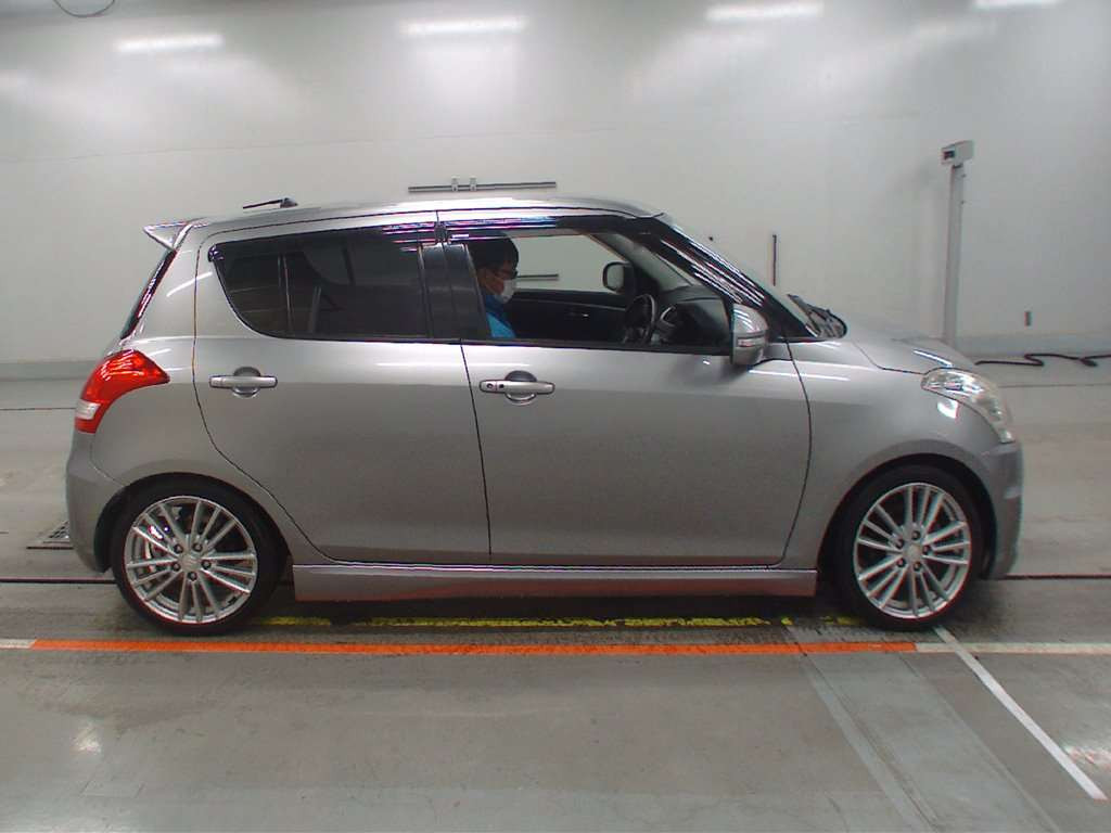 2012 Suzuki Swift Sport ZC32S[2]