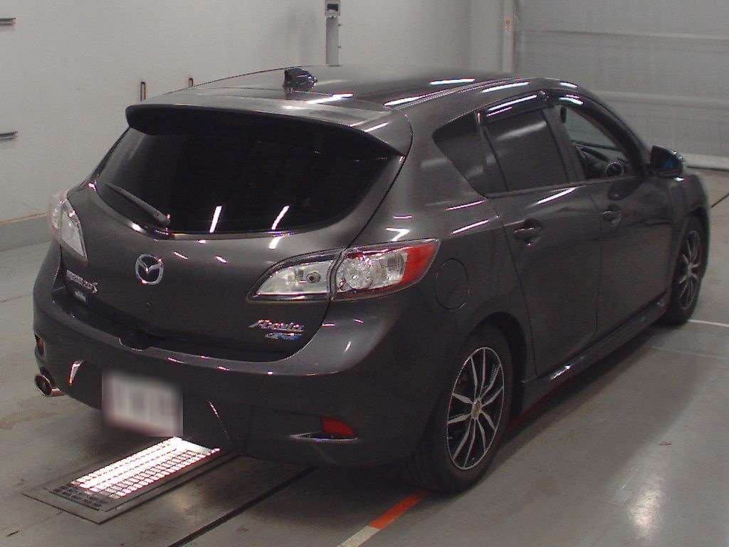 2017 Mazda Axela Sport BLFFW[1]