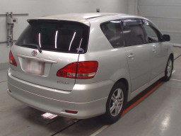 2003 Toyota Ipsum