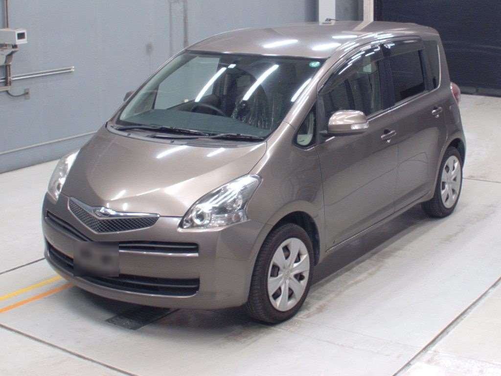 2010 Toyota Ractis SCP100[0]