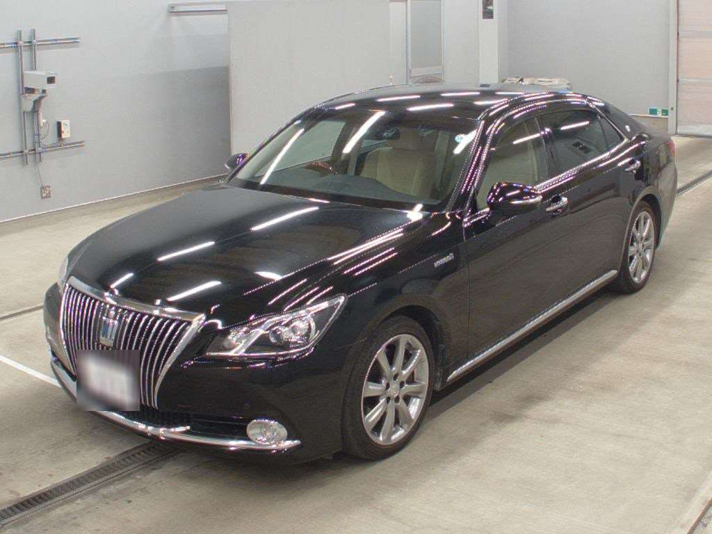 2015 Toyota Crown Majesta GWS214[0]