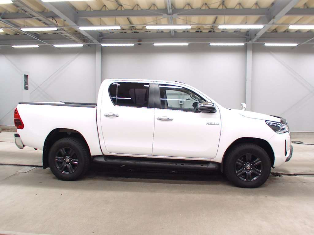 2021 Toyota Hilux GUN125[2]