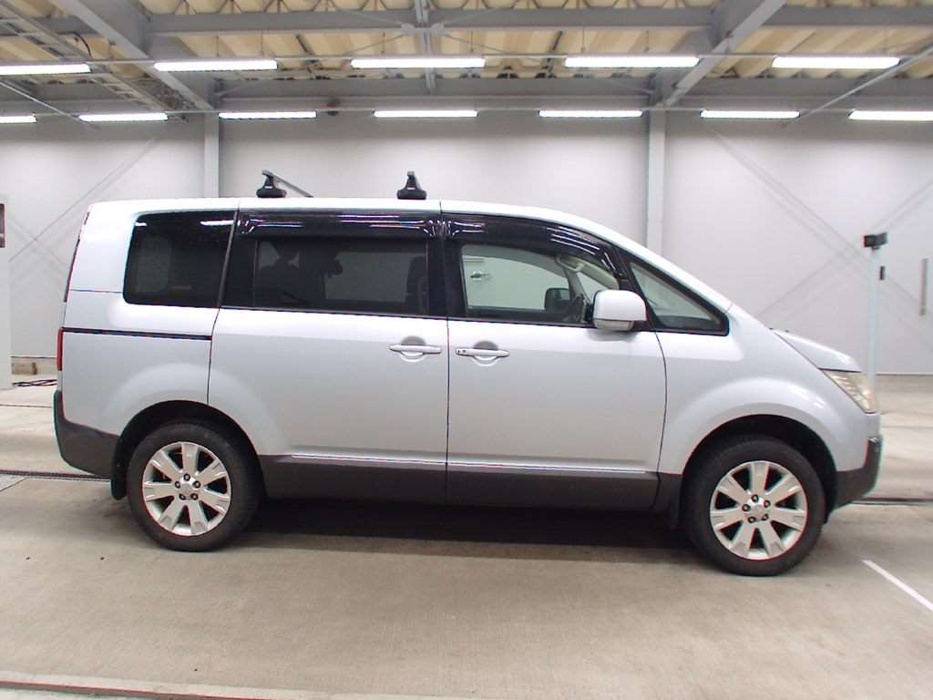 2008 Mitsubishi Delica D5 CV5W[2]