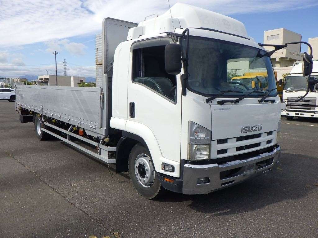 2010 Isuzu Forward FTR90T2[2]