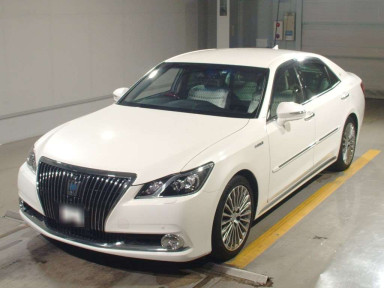 2013 Toyota Crown Majesta