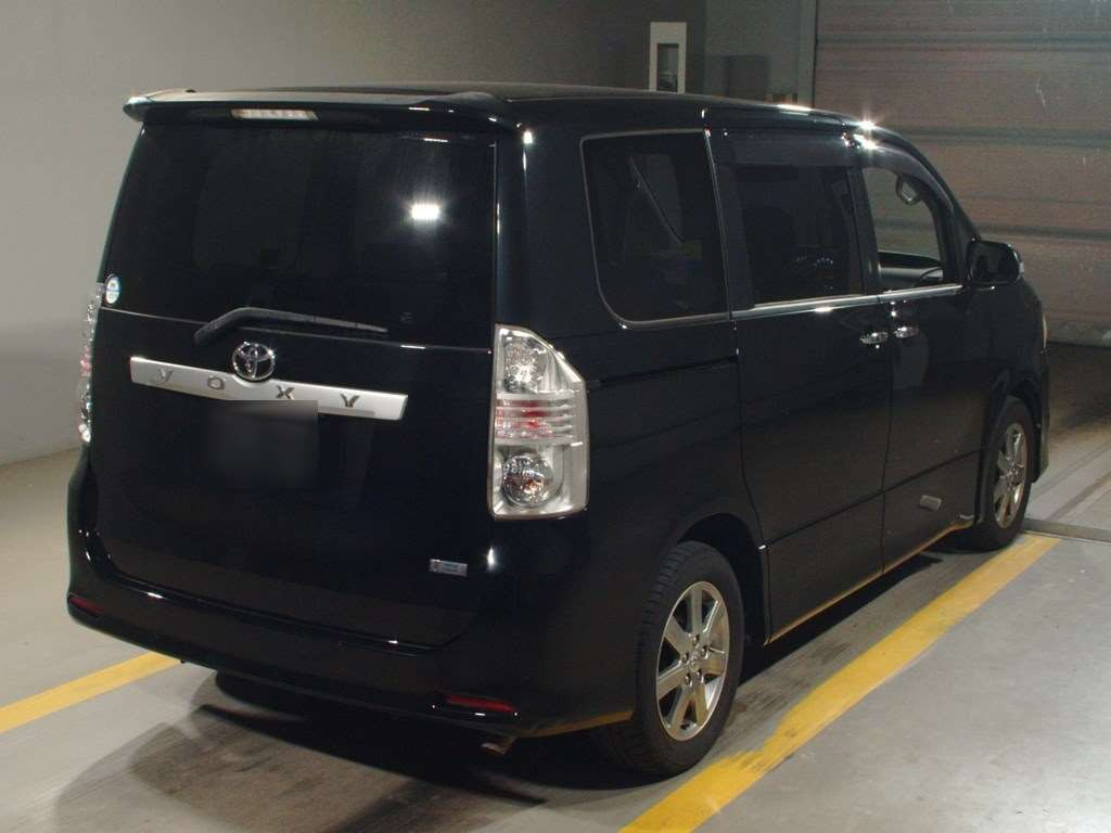 2008 Toyota Voxy ZRR70W[1]