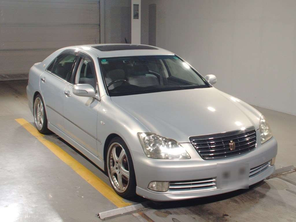 2005 Toyota Crown GRS182[2]