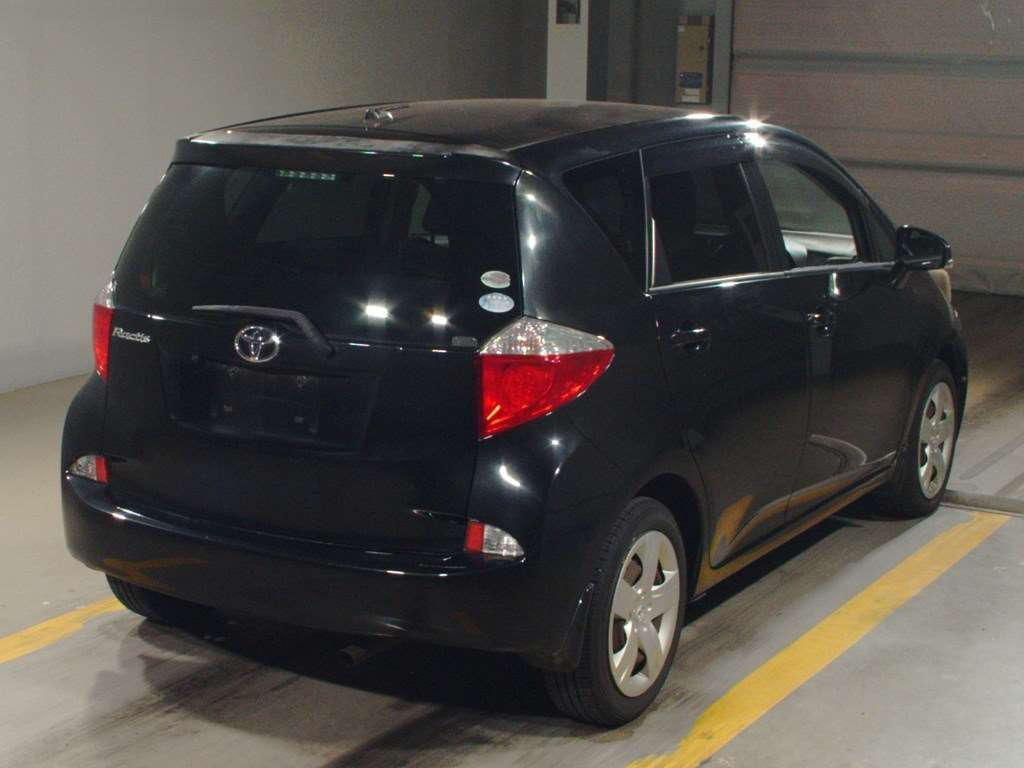 2011 Toyota Ractis NCP120[1]