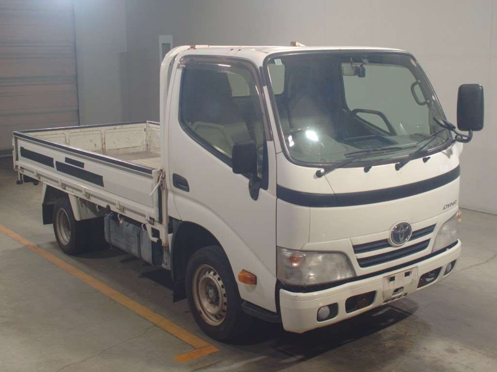 2013 Toyota Dyna Truck KDY231[2]