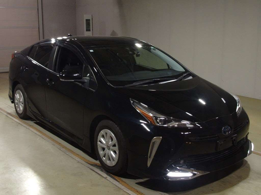 2021 Toyota Prius ZVW51[2]