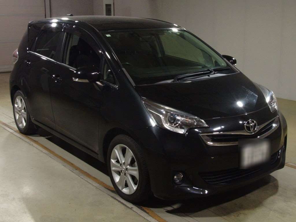 2015 Toyota Ractis NCP120[2]