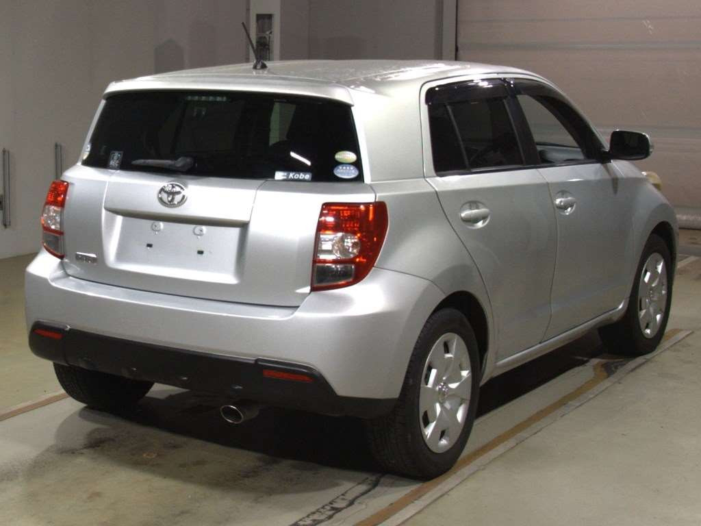 2009 Toyota IST NCP110[1]