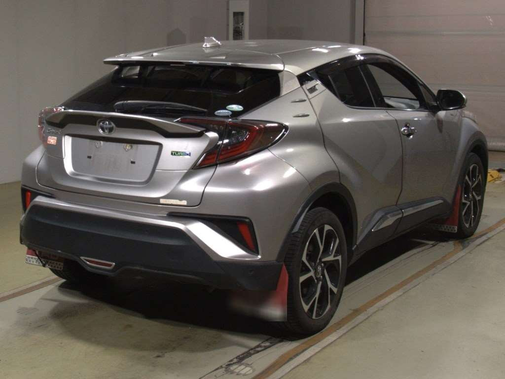 2017 Toyota C-HR NGX50[1]