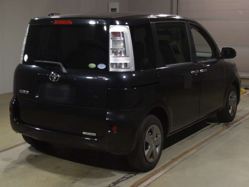 2014 Toyota Sienta NCP81G[1]